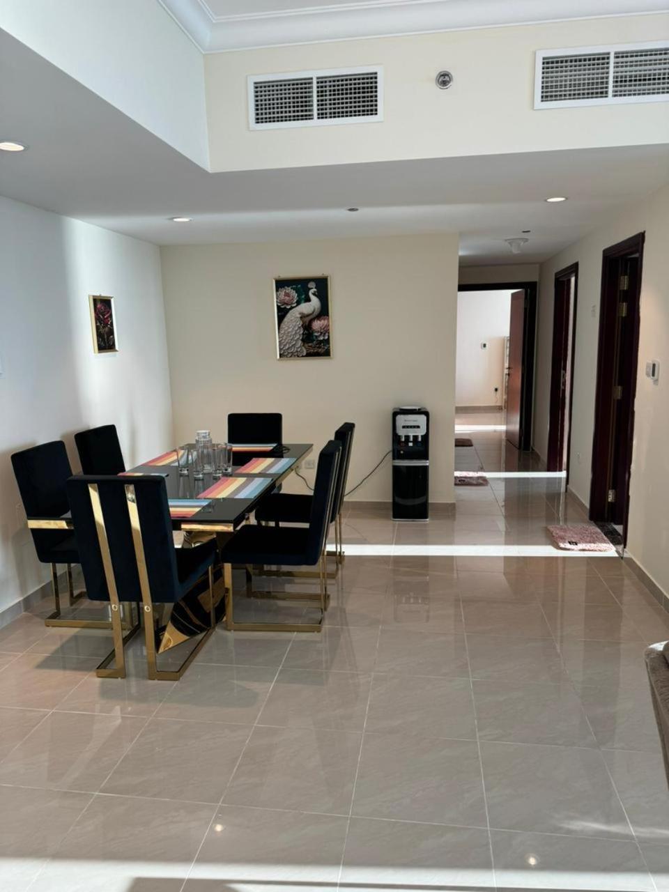 Beautiful 2 Bedroom Full Seaview Adschman